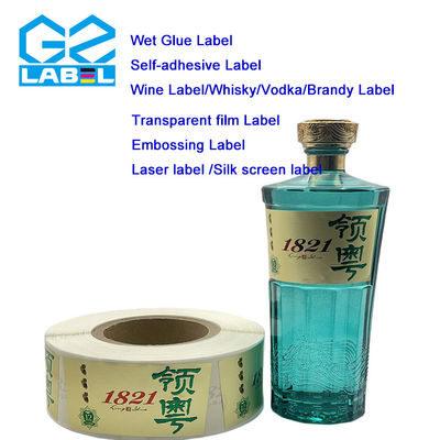 Personalizowane etykiety na butelkach wina